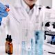 Scienza scienziato laboratorio microscopio ricerca medicina analisi pixabay