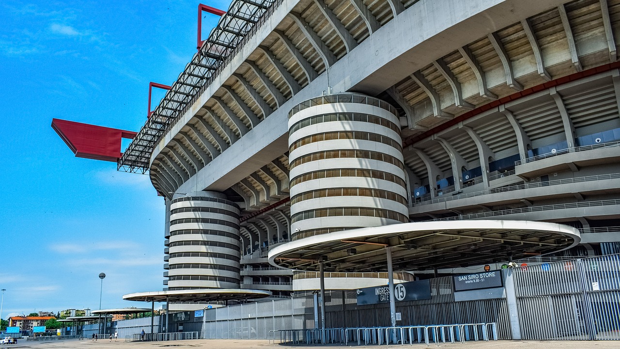 Stadio San siro Meazza Milano calcio pixabay