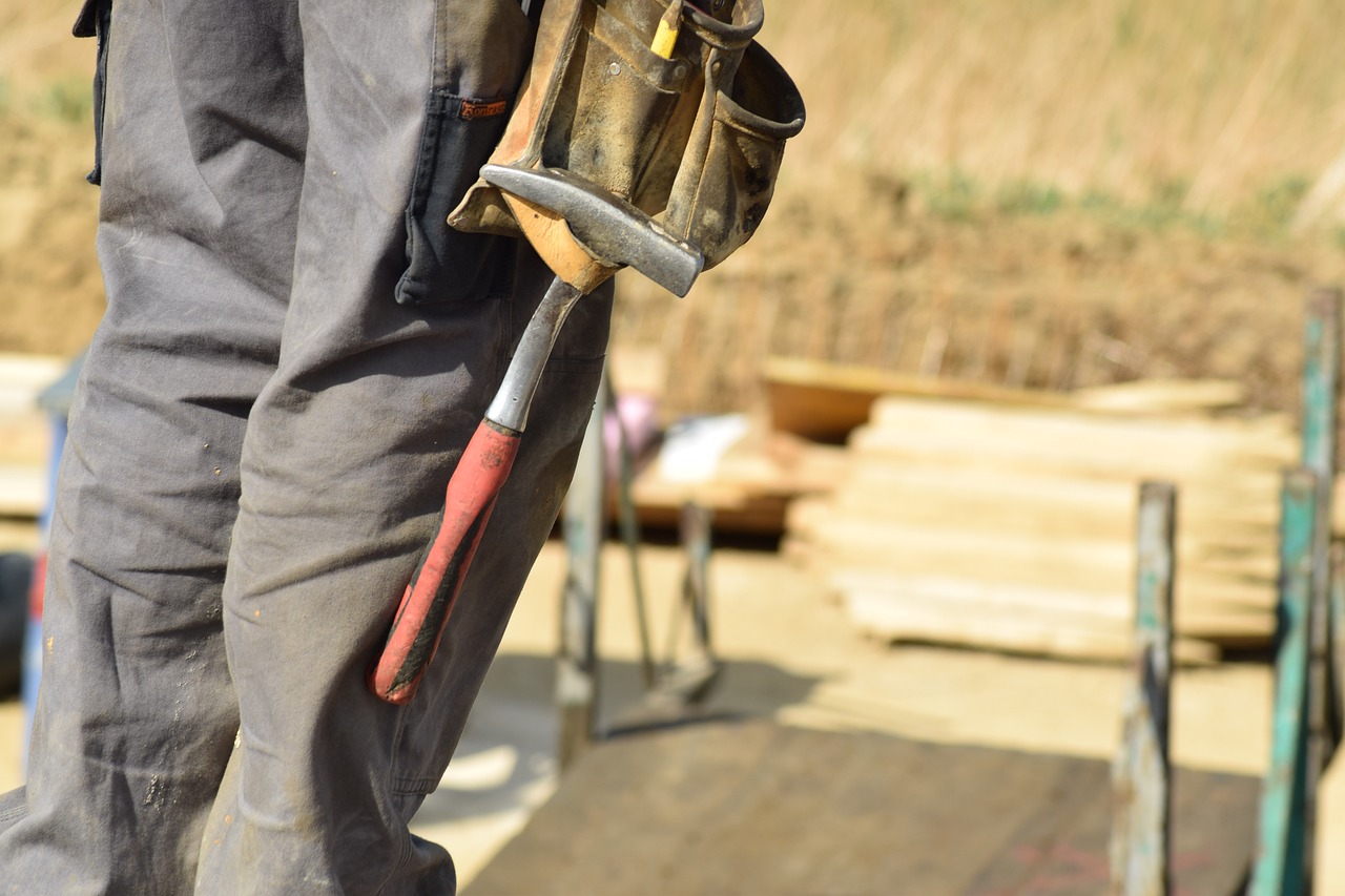 Lavoro lavoratore operaio costruzioni pixabay cantiere