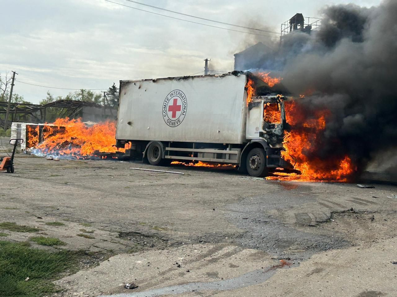 Bombardamenti croce rossa Donetsk Ucraina da X Zelensky