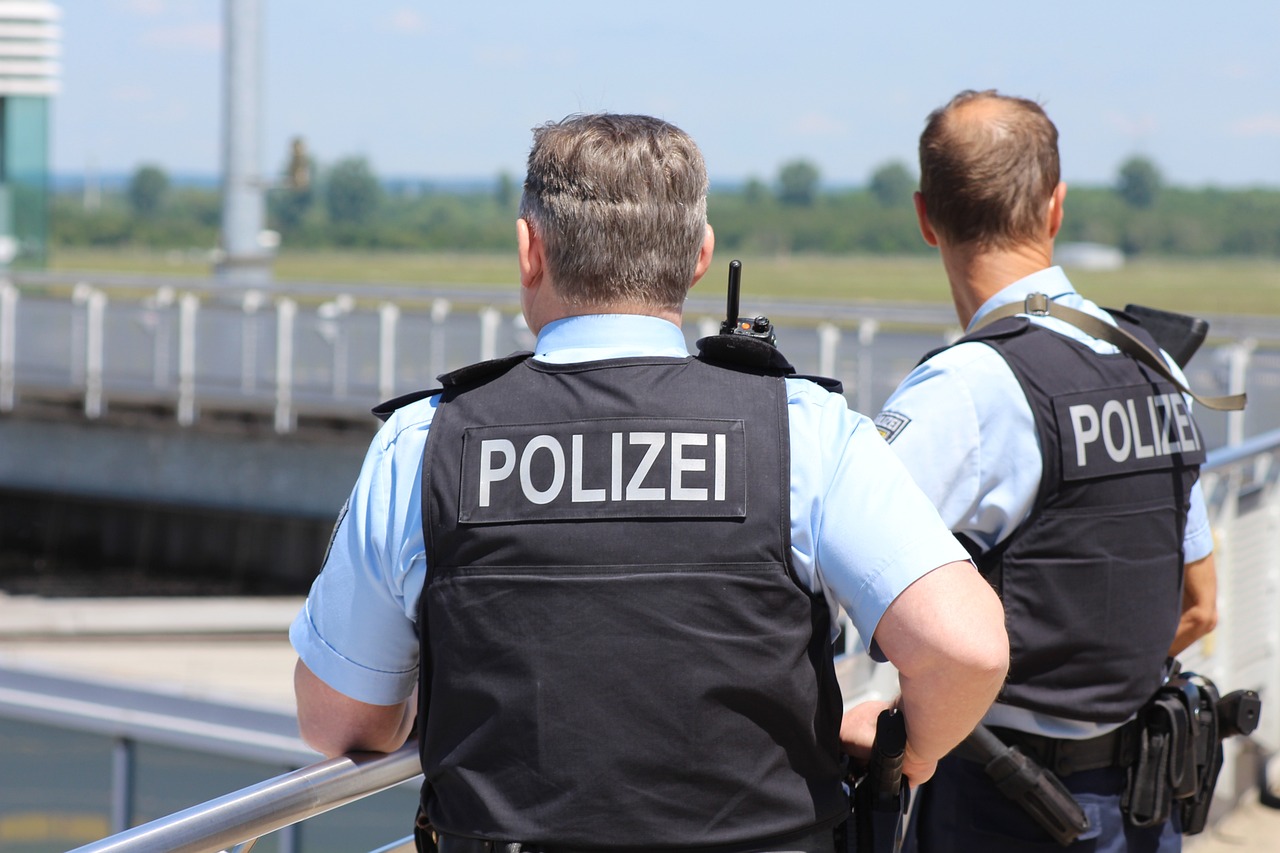 Polizia Germania tedesca pixabay