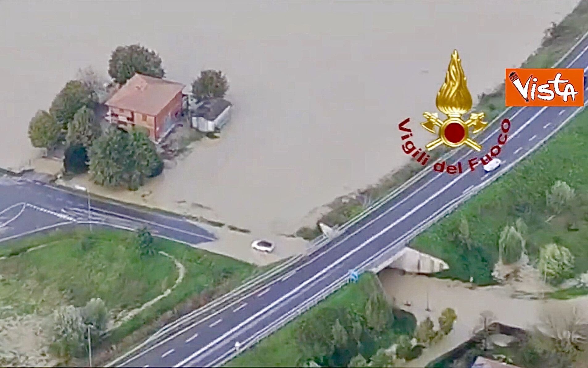Inondazione alluvione vigili del fuoco meteo maltempo pioggia Emilia Romagna Reggio Emilia Bologna vista