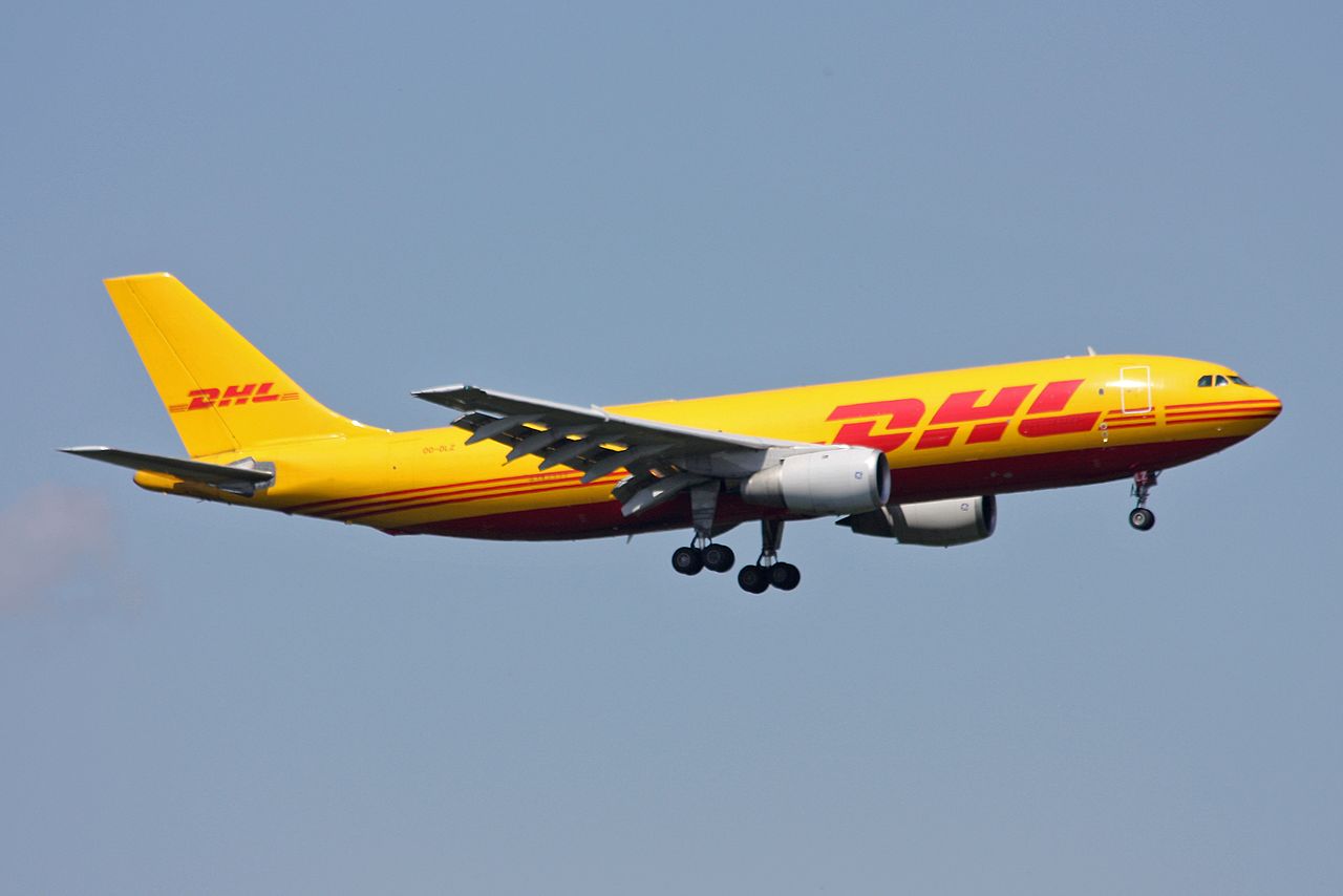 Aereo cargo DHL aviazione wikimedia commons