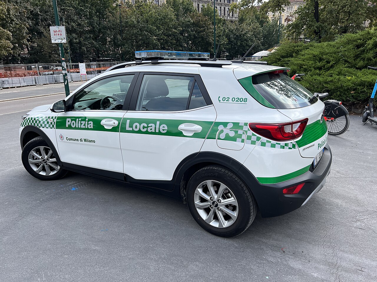 Polizia locale milano wikimedia commons