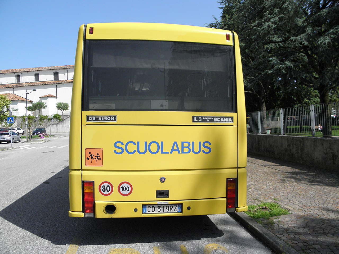 Scuolabus wikimedia commons