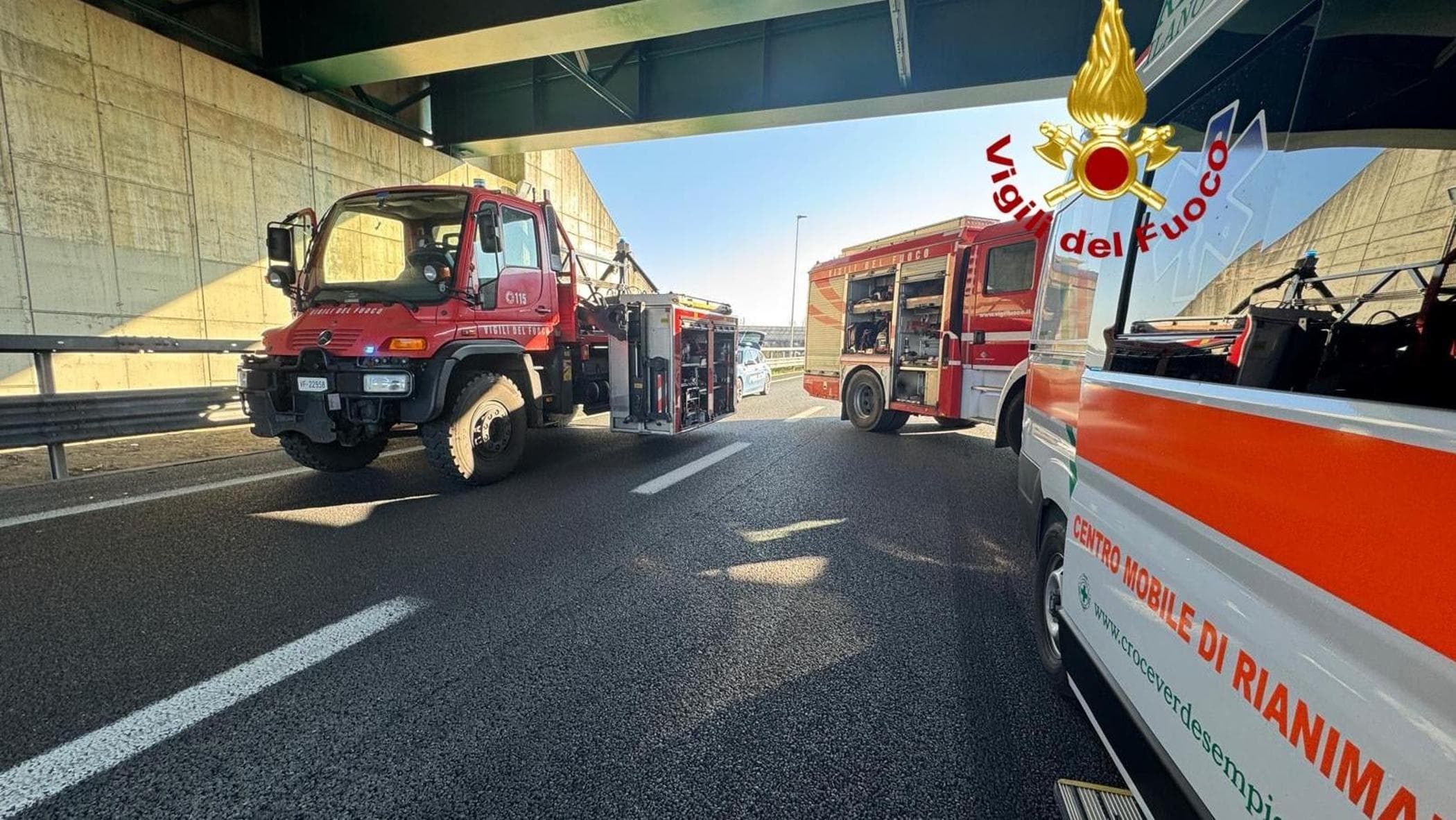 Vigili del fuoco incidente Cormano A4 da X