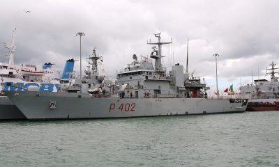 Nave libra Albania migranti rimpatri Marina militare wikimedia commons
