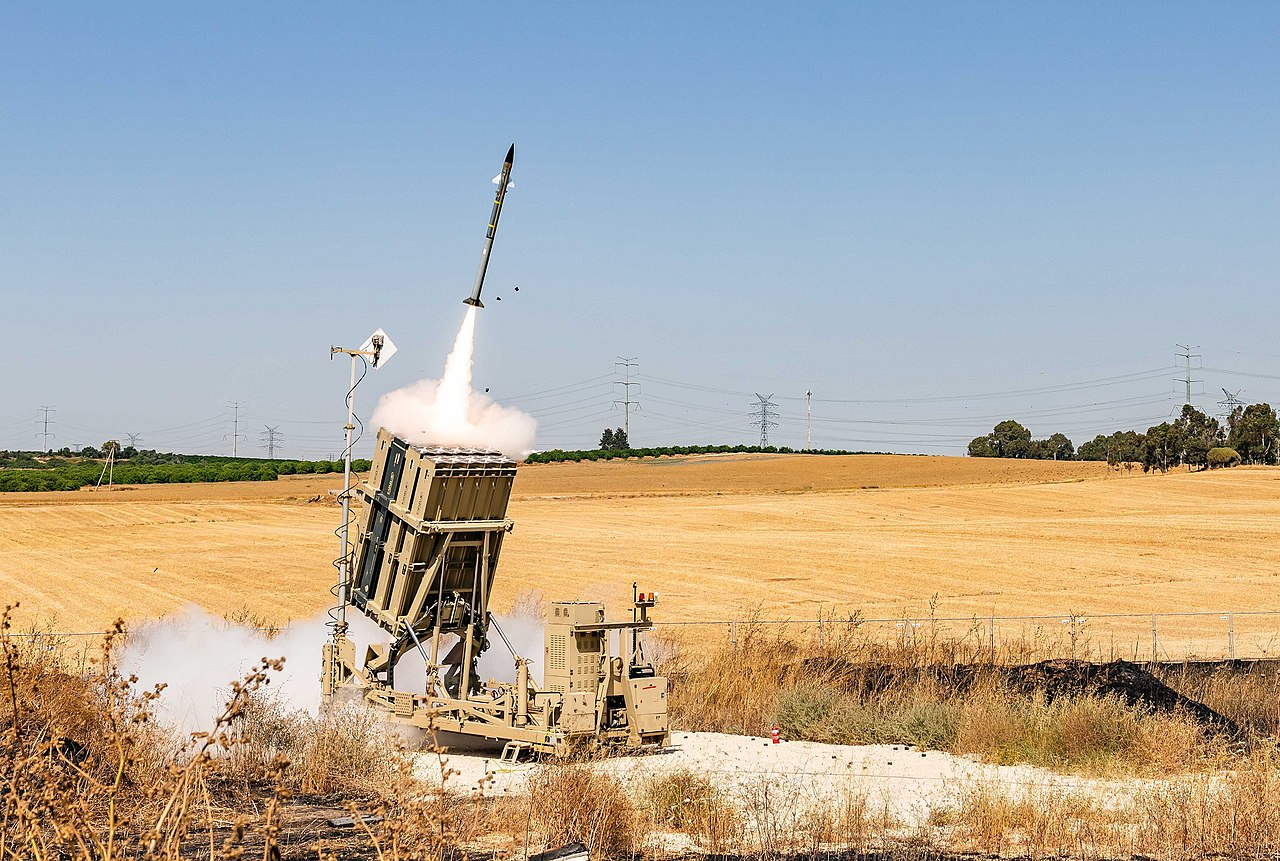Missile Israele iron dome wikimedia commons